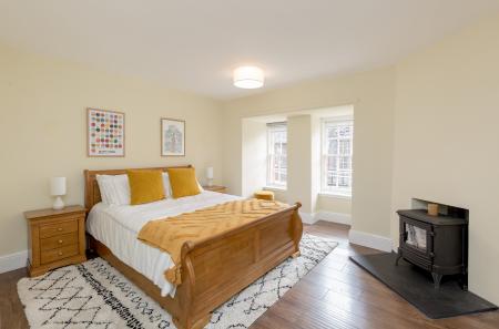 2 bedroom Flat to let in Canongate, Holyrood, Edinburgh, EH8