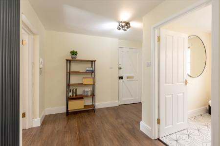 2 bedroom Flat to let in Canongate, Holyrood, Edinburgh, EH8