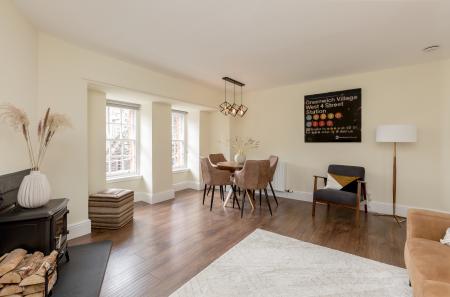 2 bedroom Flat to let in Canongate, Holyrood, Edinburgh, EH8