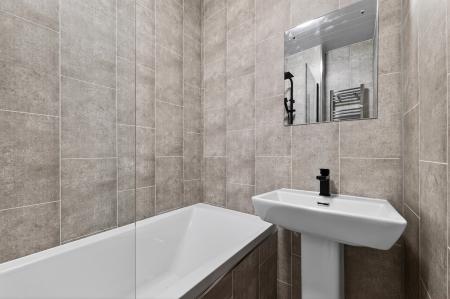 2 bedroom Flat for sale in 2/1 Bridge Street, Portobello, Edinburgh, EH15 1DB