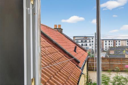 2 bedroom Flat for sale in 2/1 Bridge Street, Portobello, Edinburgh, EH15 1DB