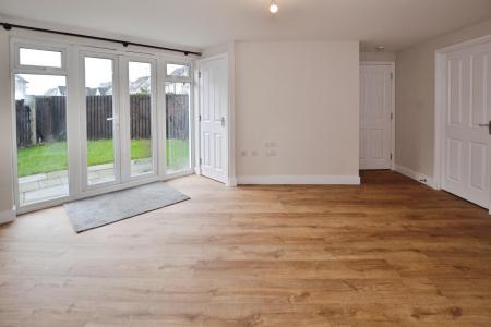 2 bedroom Flat to let in Rowberry Walk, Prestonpans, EH32