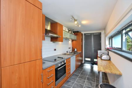 2 bedroom Flat to let in Kirk Brae, Liberton, Edinburgh, EH16