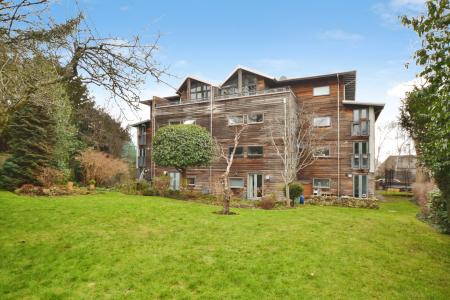 2 bedroom Flat to let in Kirk Brae, Liberton, Edinburgh, EH16