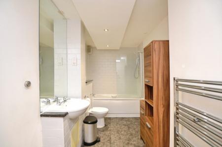 2 bedroom Flat to let in Kirk Brae, Liberton, Edinburgh, EH16