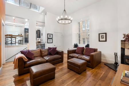 4 bedroom Mews house for sale in 1 Rothesay Mews, Edinburgh, EH3 7SG