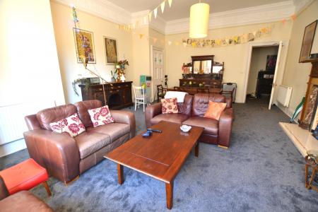 5 bedroom Flat to let in Bruntsfield Place, Bruntsfield, Edinburgh, EH10