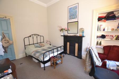 5 bedroom Flat to let in Bruntsfield Place, Bruntsfield, Edinburgh, EH10