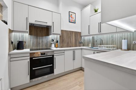 2 bedroom Flat for sale in 3 6 Comely Bank Road, Stockbridge, EH4 1DR