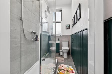 2 bedroom Flat for sale in 3 6 Comely Bank Road, Stockbridge, EH4 1DR