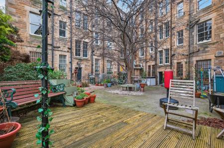 2 bedroom Flat for sale in 3 6 Comely Bank Road, Stockbridge, EH4 1DR