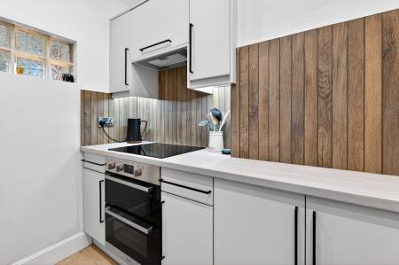 2 bedroom Flat for sale in 3 6 Comely Bank Road, Stockbridge, EH4 1DR