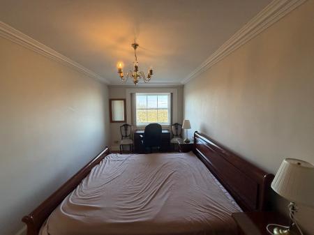 2 bedroom Flat to let in Royal Terrace, New Town, Edinburgh, EH7