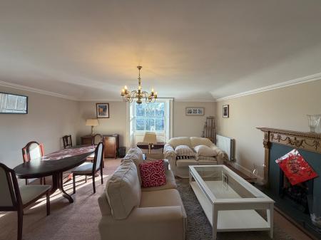 2 bedroom Flat to let in Royal Terrace, New Town, Edinburgh, EH7