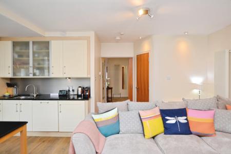 2 bedroom Flat to let in Holyrood Road, Edinburgh, EH8