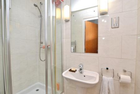 2 bedroom Flat to let in Holyrood Road, Edinburgh, EH8