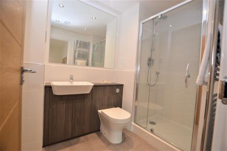 2 bedroom Flat to let in Hatters Lane, Canonmills, Edinburgh, EH7