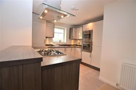 2 bedroom Flat to let in Hatters Lane, Canonmills, Edinburgh, EH7