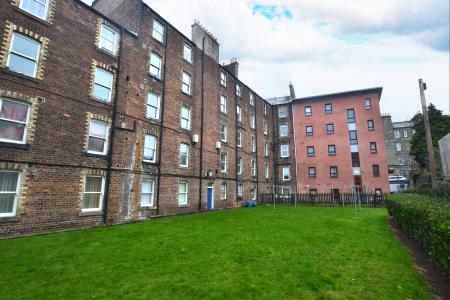 1 bedroom Flat to let in 2f2