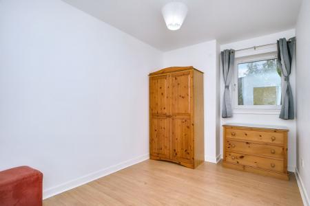 2 bedroom Flat to let in Lochend Park View, Lochend, Edinburgh, EH7