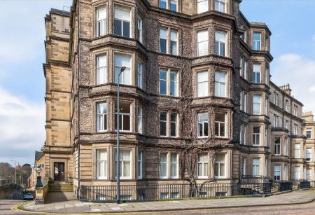4 bedroom Flat for sale in 21 2 Rothesay Terrace, Edinburgh, EH3 7RY