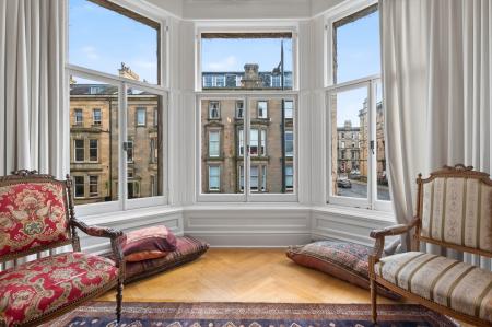4 bedroom Flat for sale in 21 2 Rothesay Terrace, Edinburgh, EH3 7RY