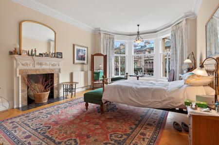 4 bedroom Flat for sale in 21 2 Rothesay Terrace, Edinburgh, EH3 7RY