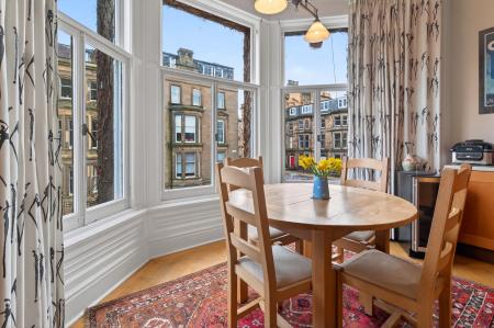 4 bedroom Flat for sale in 21 2 Rothesay Terrace, Edinburgh, EH3 7RY