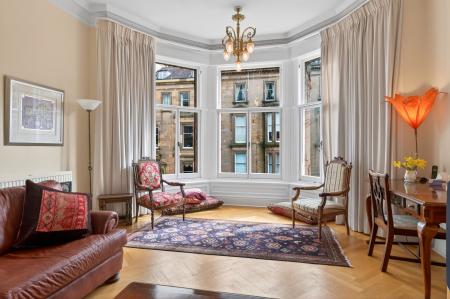 4 bedroom Flat for sale in 21 2 Rothesay Terrace, Edinburgh, EH3 7RY