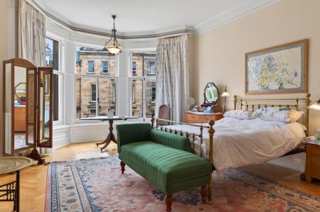 4 bedroom Flat for sale in 21 2 Rothesay Terrace, Edinburgh, EH3 7RY