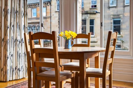 4 bedroom Flat for sale in 21 2 Rothesay Terrace, Edinburgh, EH3 7RY