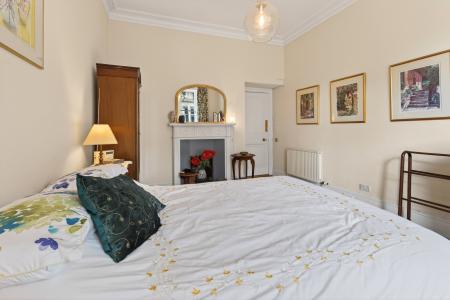 4 bedroom Flat for sale in 21 2 Rothesay Terrace, Edinburgh, EH3 7RY