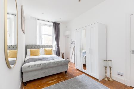 2 bedroom Flat to let in Brunswick Road, Leith, Edinburgh, EH7