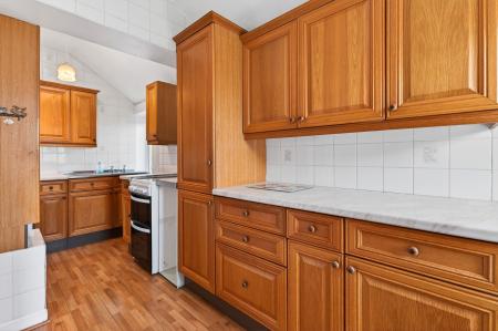 3 bedroom Flat for sale in 35 Pilton Avenue, Edinburgh, EH5 2HR
