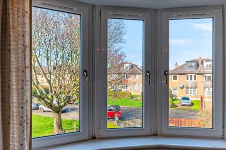 3 bedroom Flat for sale in 35 Pilton Avenue, Edinburgh, EH5 2HR