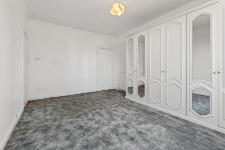 3 bedroom Flat for sale in 35 Pilton Avenue, Edinburgh, EH5 2HR