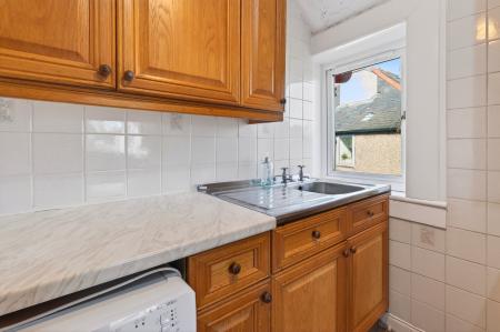 3 bedroom Flat for sale in 35 Pilton Avenue, Edinburgh, EH5 2HR