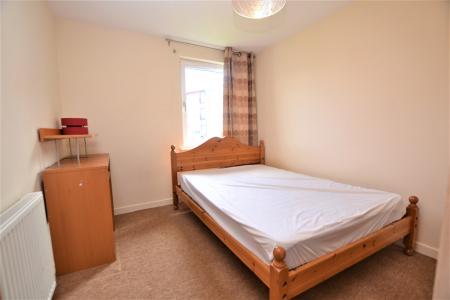 2 bedroom Flat to let in New Mart Gardens, Edinburgh, EH14