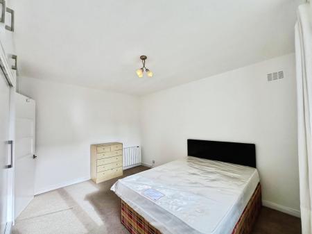 2 bedroom Flat to let in Orchard Brae Gardens, Edinburgh, EH4