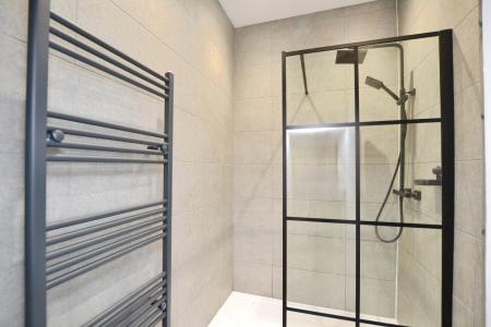 2 bedroom Flat to let in Taylor Place, Abbeyhill, Edinburgh, EH7