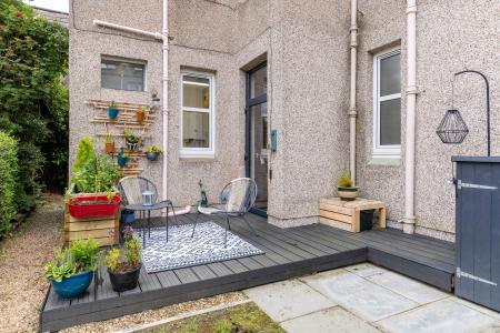 2 bedroom Flat for sale in 151 Craigleith Road, Edinburgh, EH4 2ED