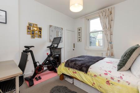 2 bedroom Flat for sale in 151 Craigleith Road, Edinburgh, EH4 2ED