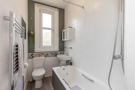 2 bedroom Flat for sale in 151 Craigleith Road, Edinburgh, EH4 2ED