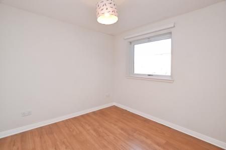 2 bedroom Flat to let in North Werber Place, Edinburgh, EH4