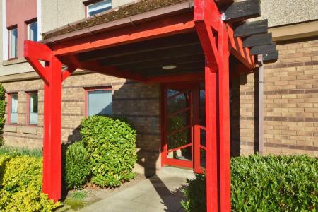 2 bedroom Flat to let in North Werber Place, Edinburgh, EH4