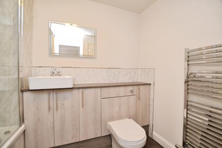 2 bedroom Flat to let in North Werber Place, Edinburgh, EH4