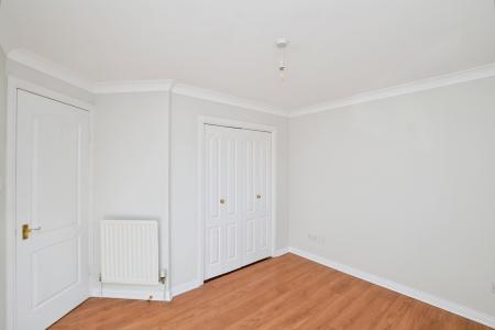 2 bedroom Flat to let in North Werber Place, Edinburgh, EH4