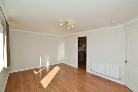 2 bedroom Flat to let in North Werber Place, Edinburgh, EH4