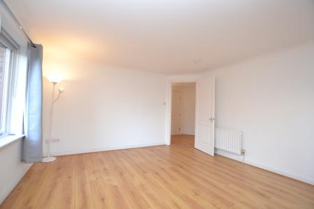 2 bedroom Flat to let in North Werber Place, Edinburgh, EH4