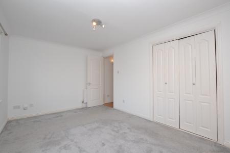 2 bedroom Flat to let in North Werber Place, Edinburgh, EH4